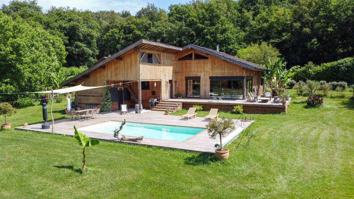 Maison à EUGENIE-LES-BAINS