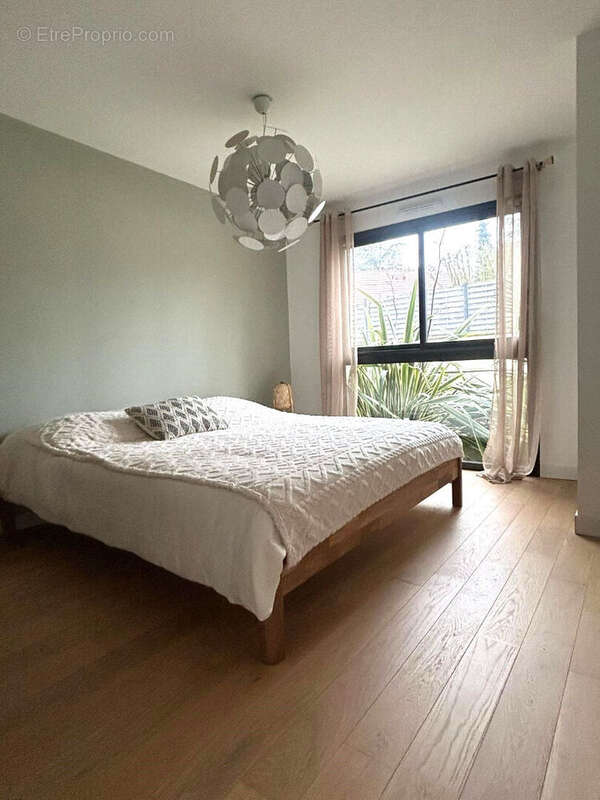 Maison à CRESPIERES