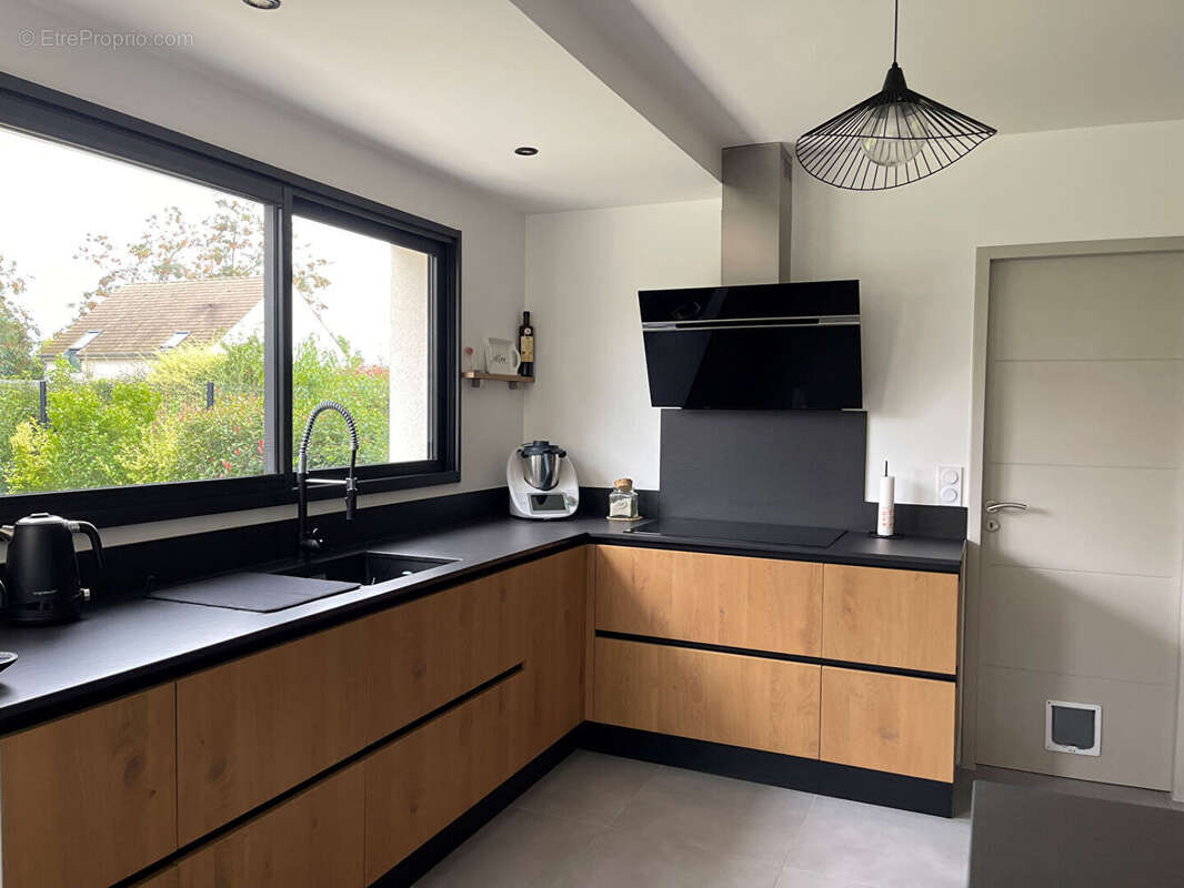 Maison à CRESPIERES