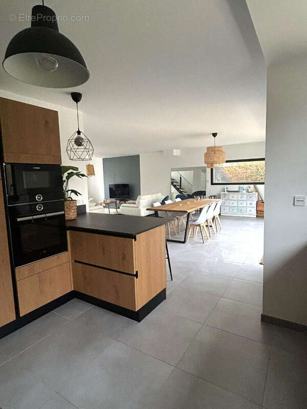 Maison à CRESPIERES