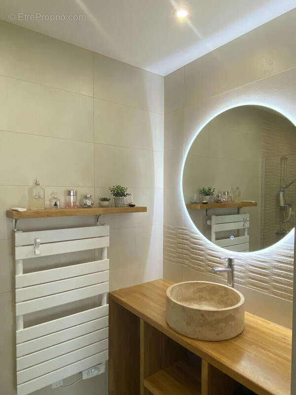 Maison à CRESPIERES