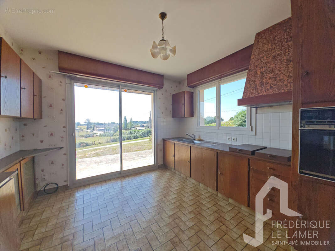 Maison à SAINT-AVE