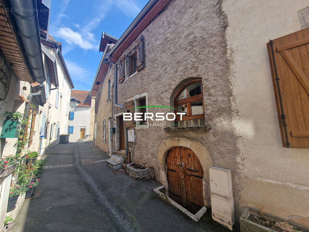 Maison à BAUME-LES-DAMES