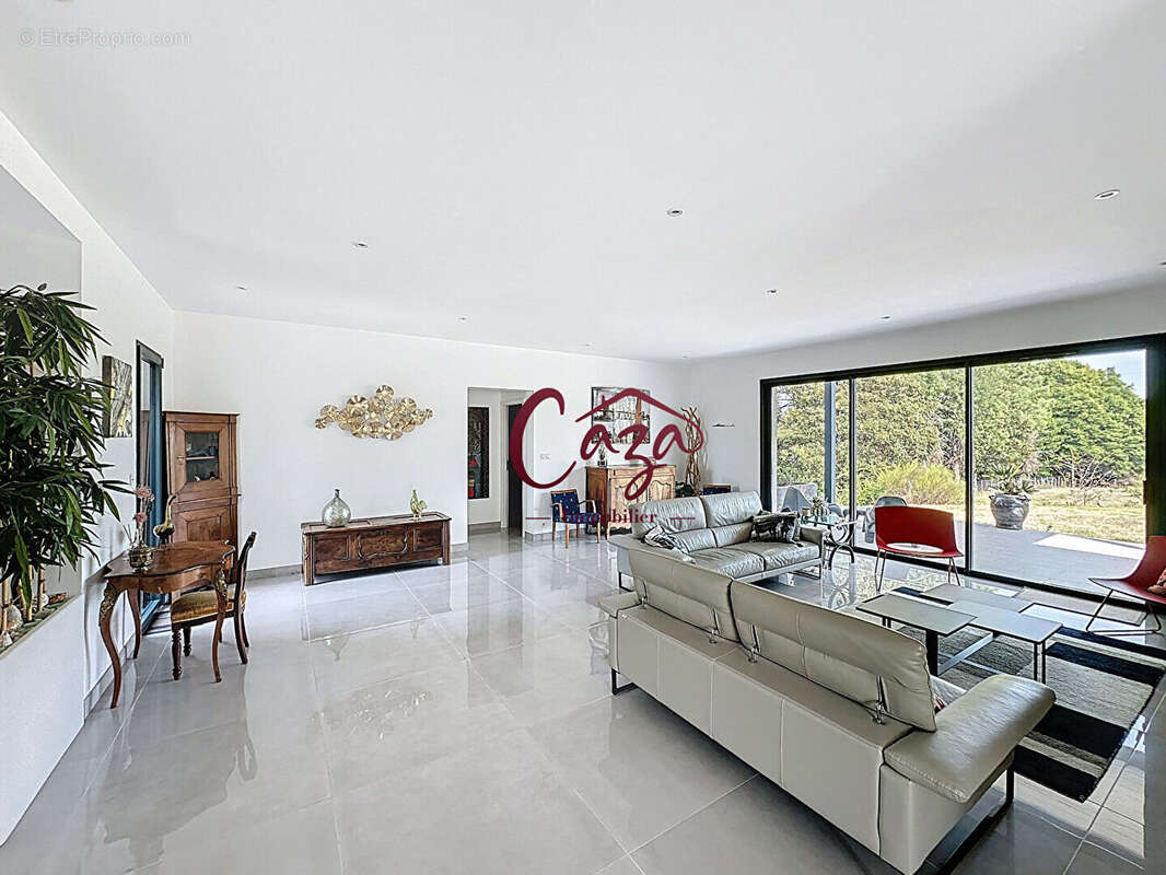 Maison à CAMBLANES-ET-MEYNAC