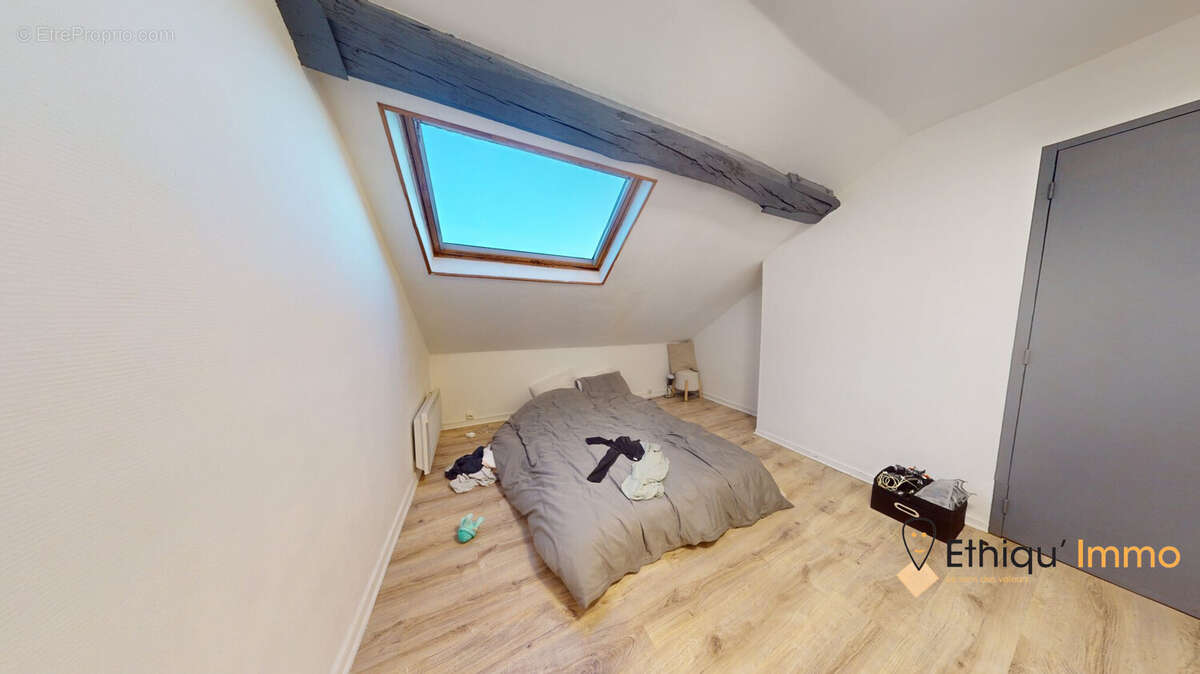 Appartement à SAINTE-SAVINE