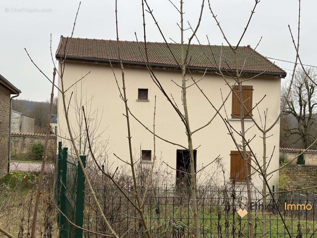 Maison à BOSSANCOURT