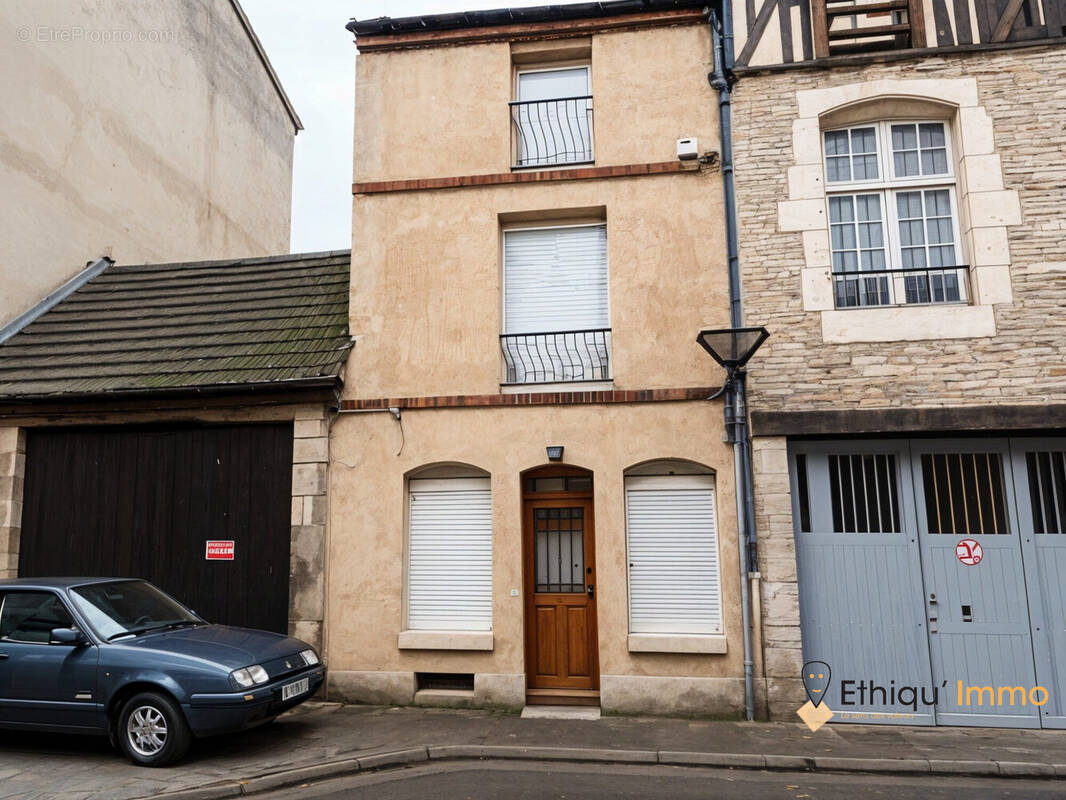 Maison à BAR-SUR-AUBE