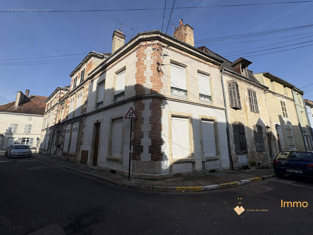Maison à BAR-SUR-AUBE