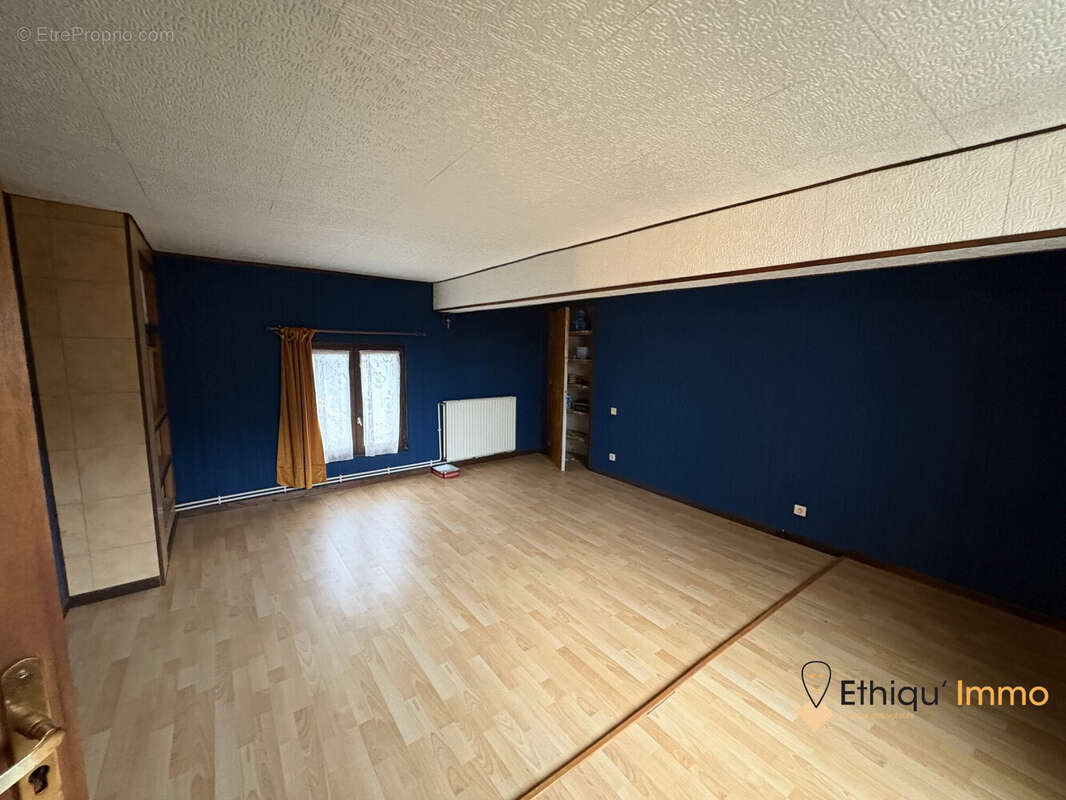 Maison à SOULAINES-DHUYS