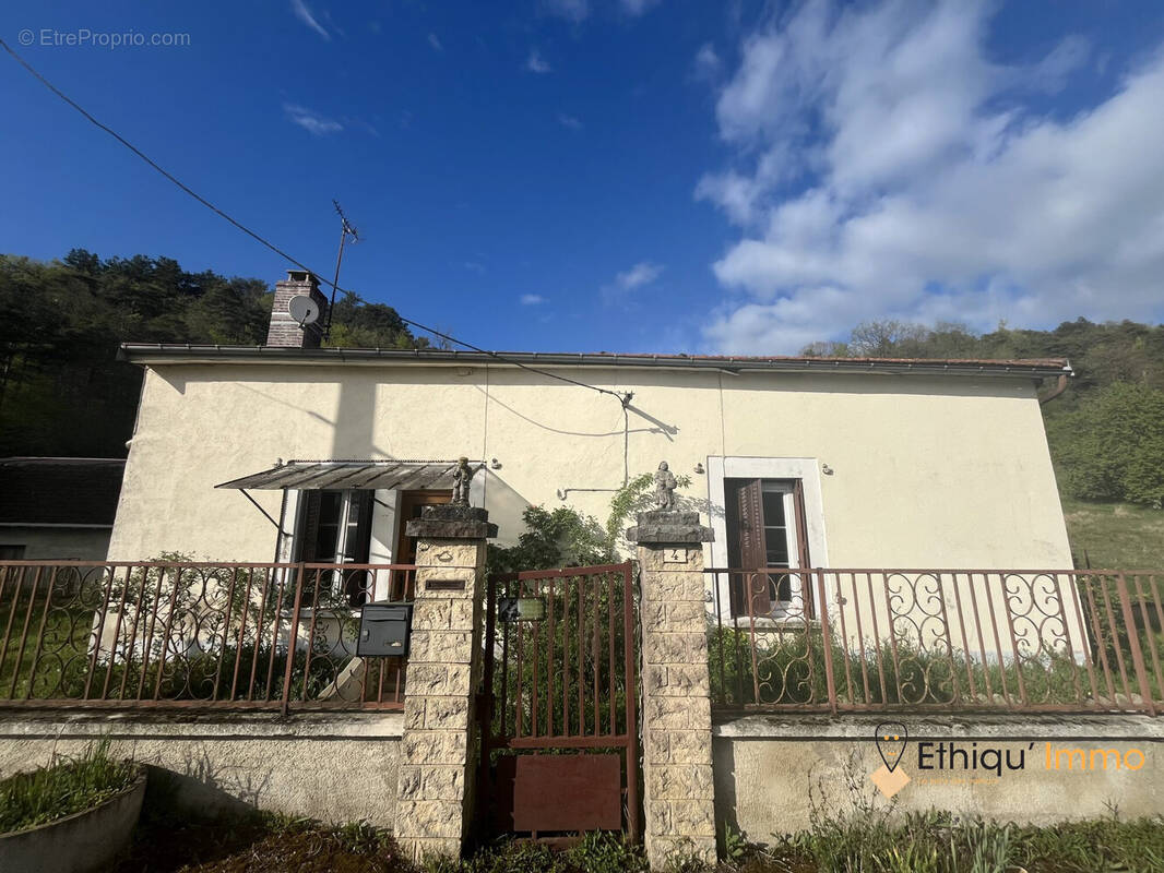 Maison à DOLANCOURT