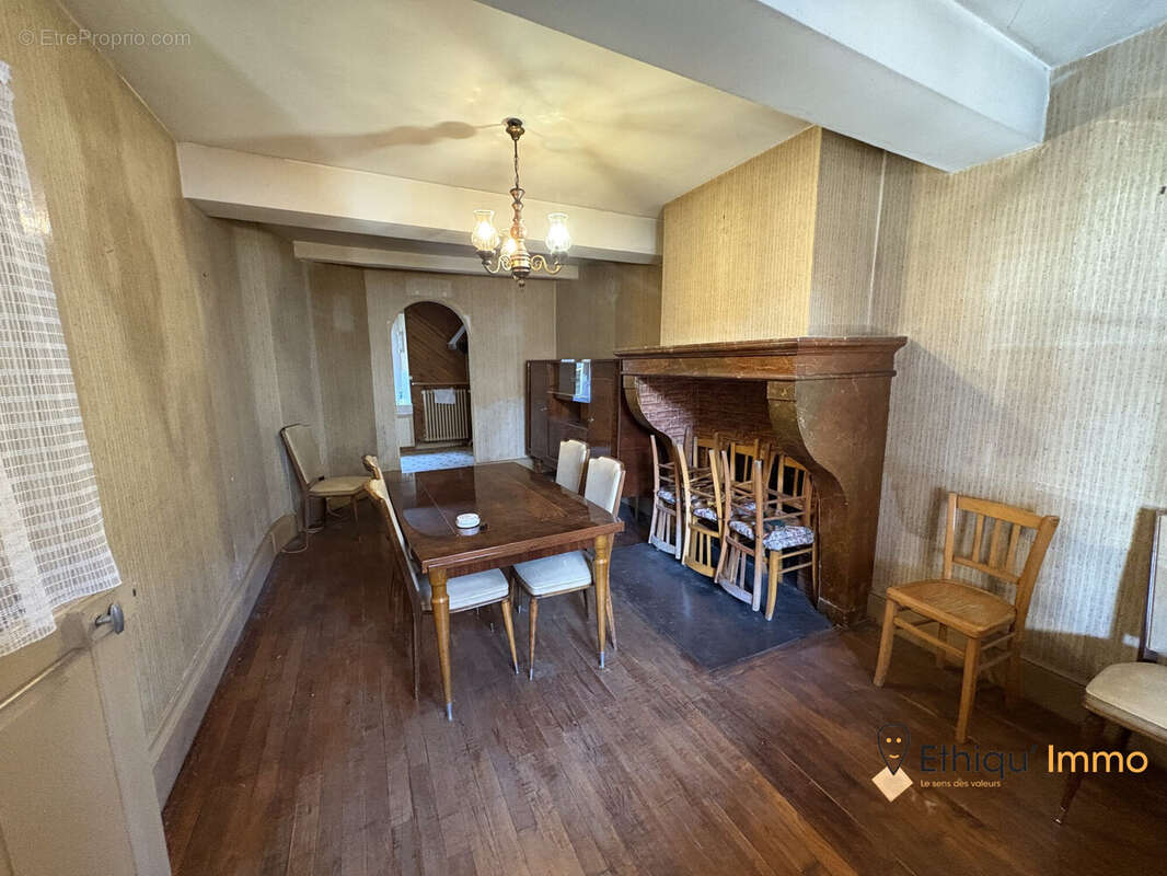 Maison à SOMMEVOIRE