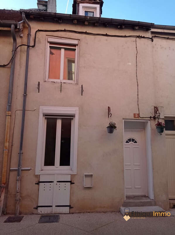 Maison à BAR-SUR-AUBE