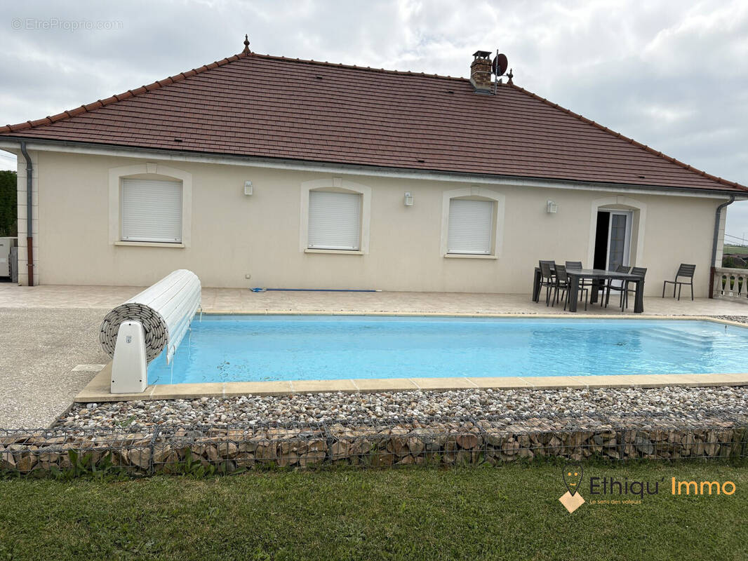 Maison à THIEFFRAIN