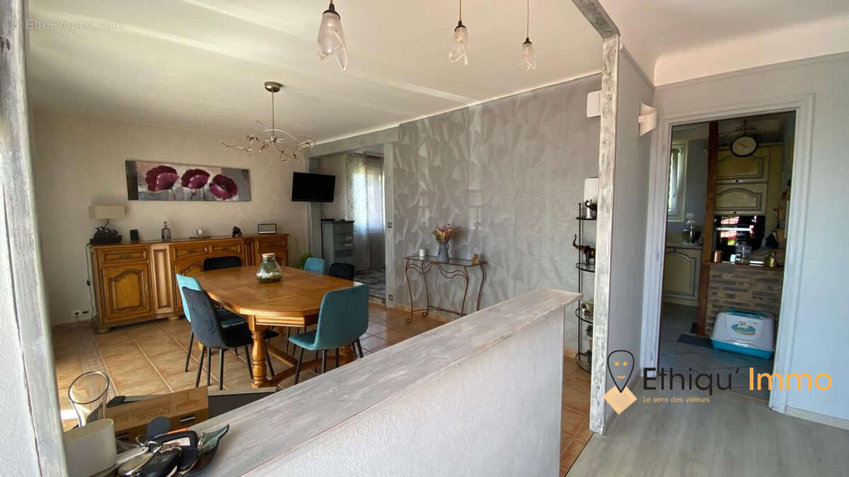 Maison à LA RIVIERE-DE-CORPS