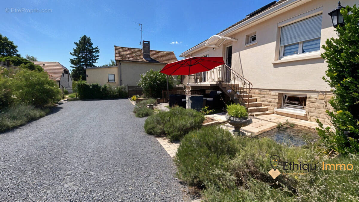 Maison à LA RIVIERE-DE-CORPS