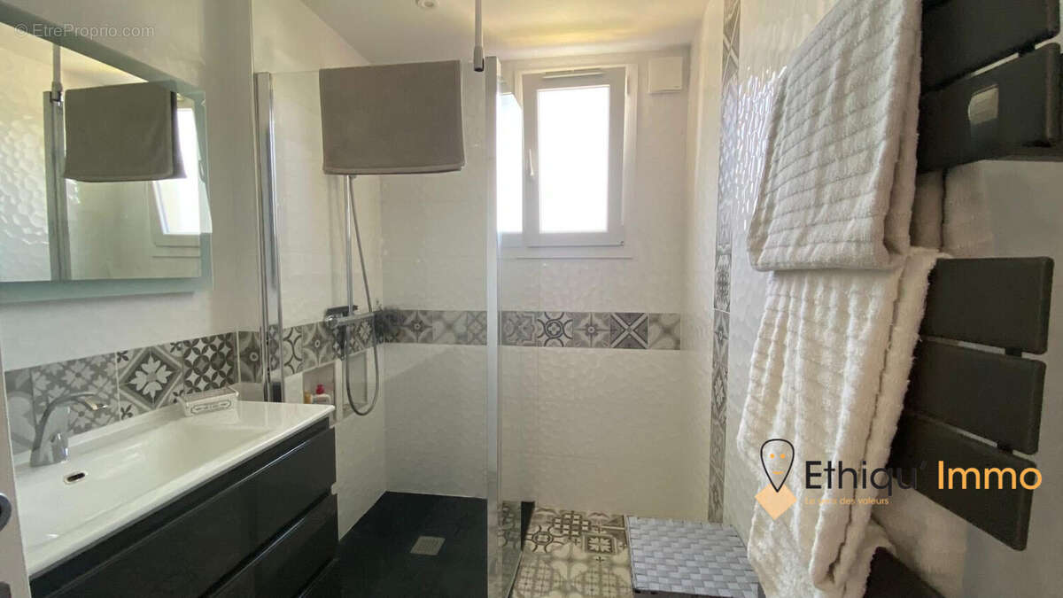 Maison à LA RIVIERE-DE-CORPS