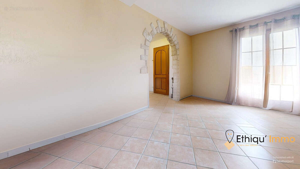 Maison à PRECY-SAINT-MARTIN