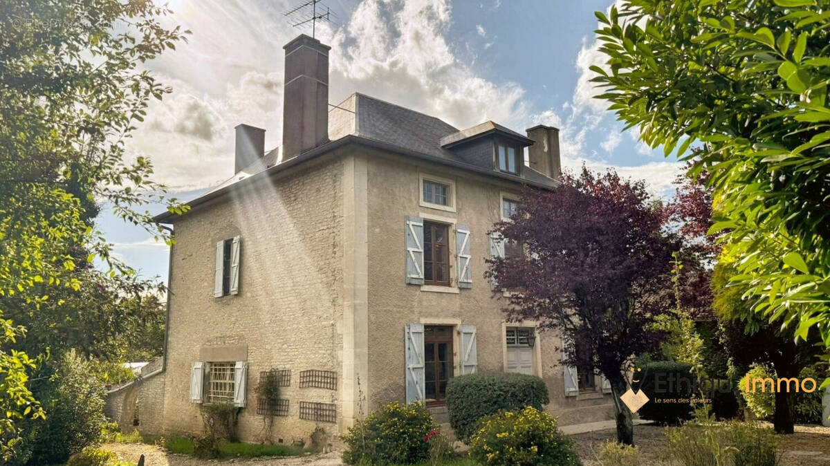 Maison à MONTIER-EN-L&#039;ISLE