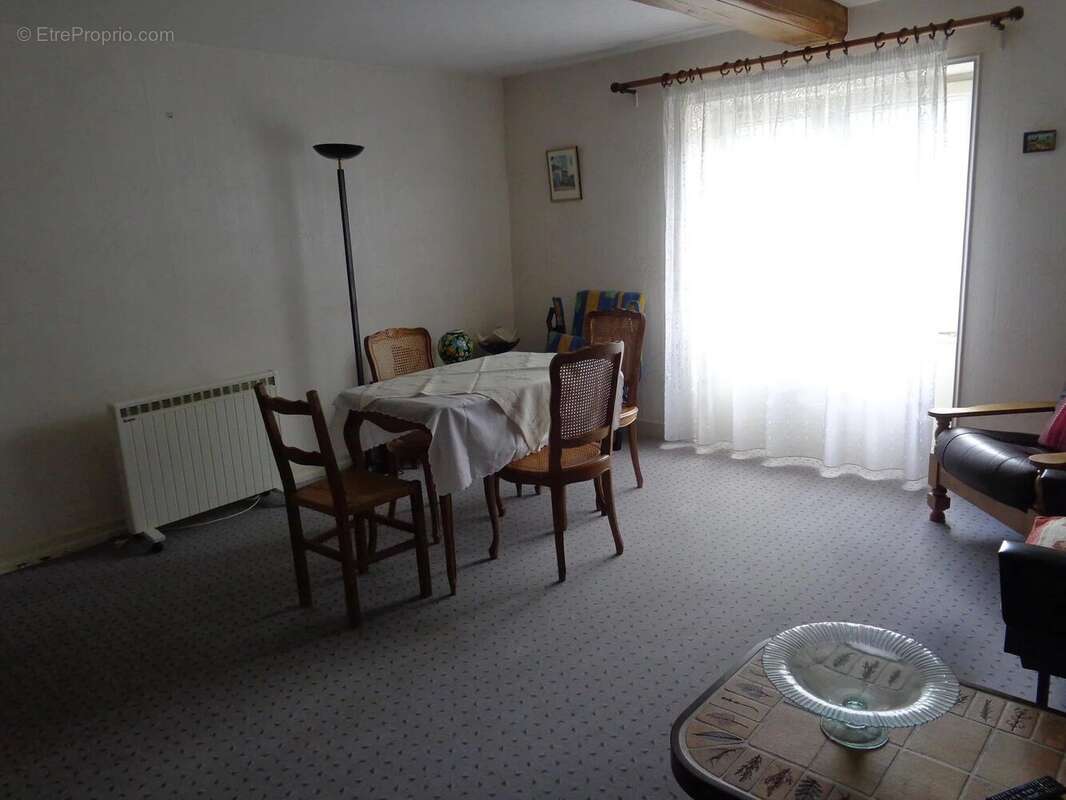 Maison à SAINT-JUST-D&#039;AVRAY