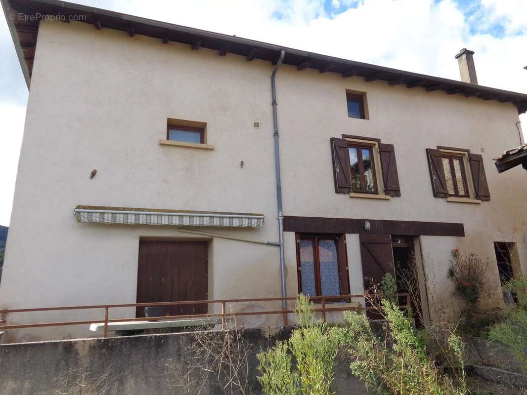 Maison à SAINT-NIZIER-D&#039;AZERGUES