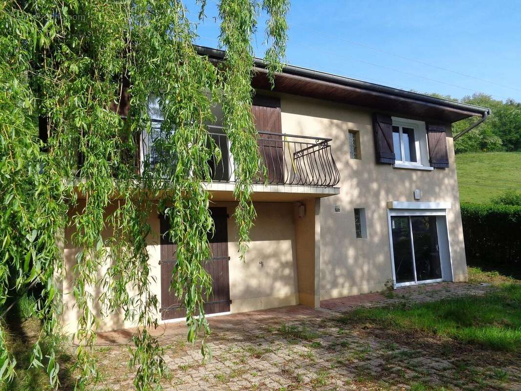 Maison à CHAMBOST-ALLIERES