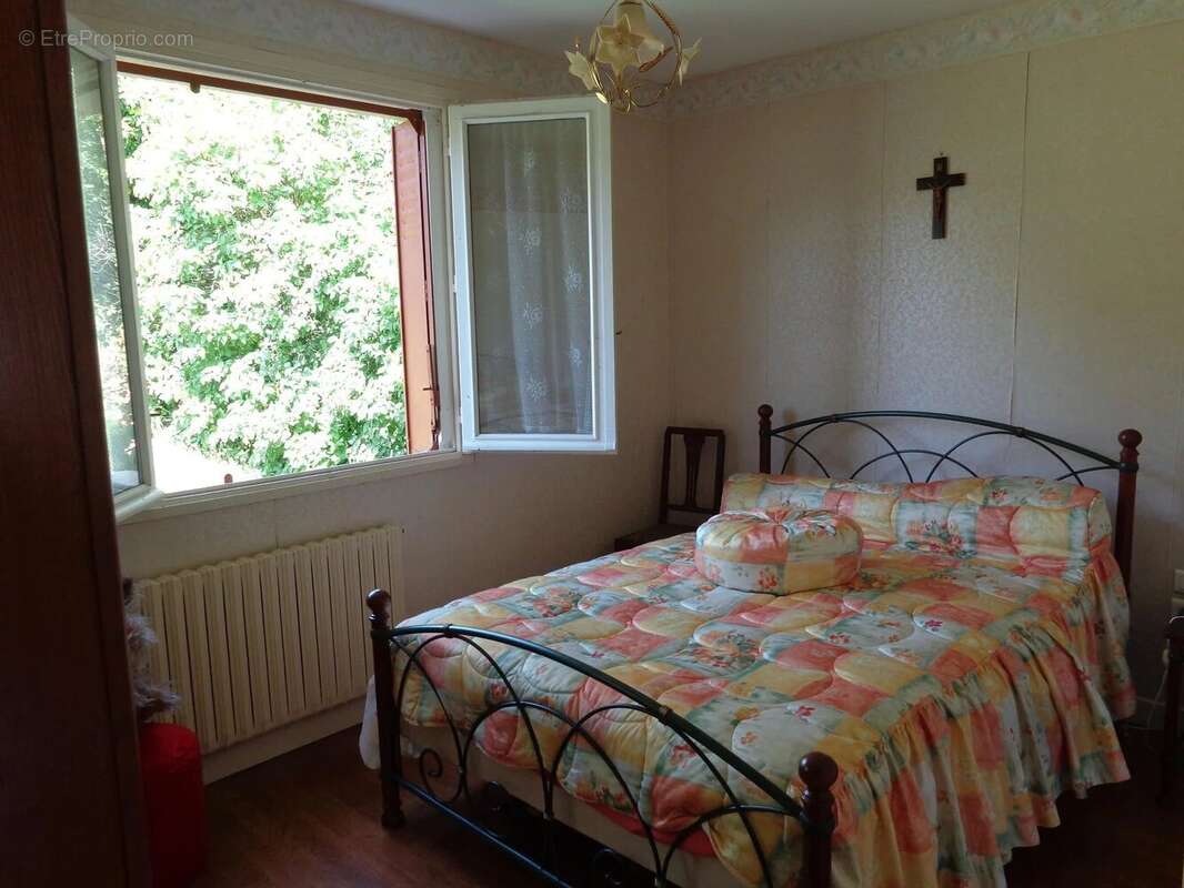 Maison à CHAMBOST-ALLIERES