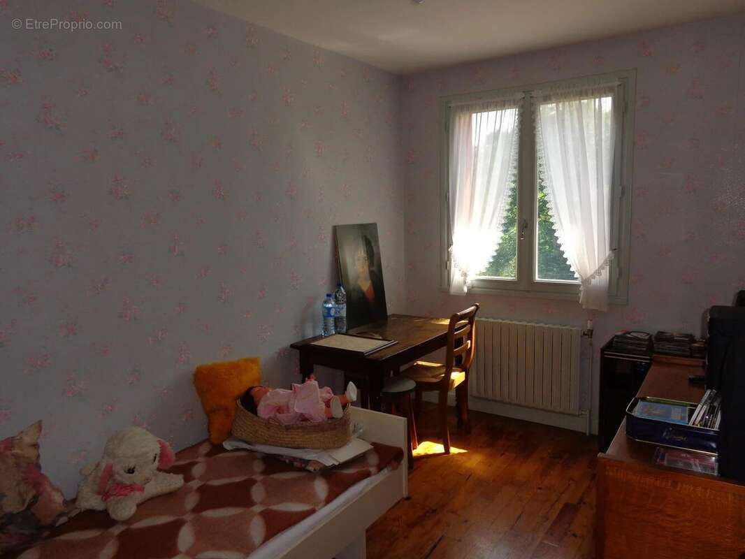 Maison à CHAMBOST-ALLIERES