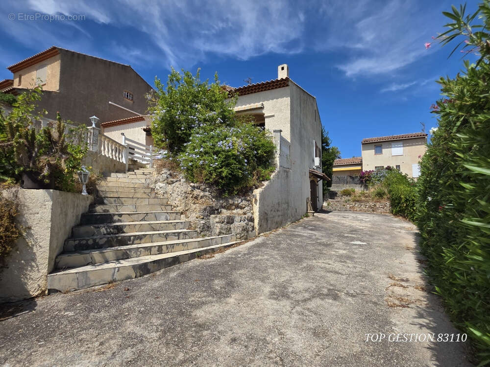 Maison à SANARY-SUR-MER