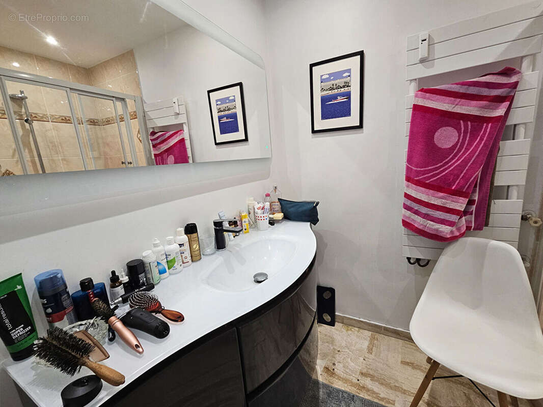 Appartement à MANDELIEU-LA-NAPOULE