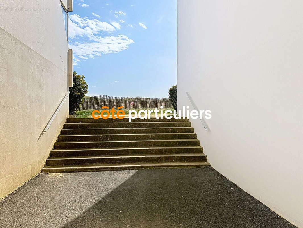 Parking à SAINT-HILAIRE-DE-RIEZ