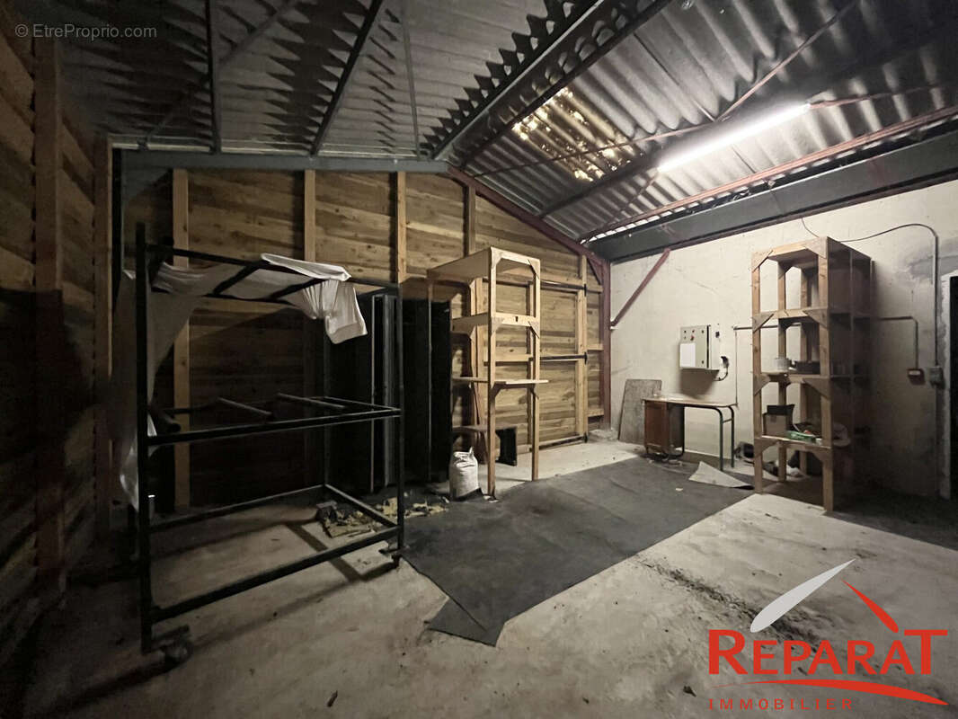 Commerce à TERRASSON-LAVILLEDIEU