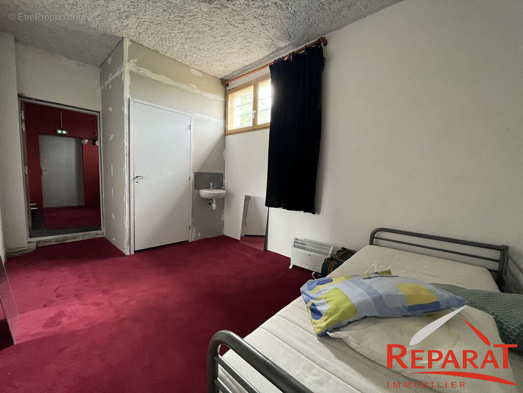 Commerce à TERRASSON-LAVILLEDIEU