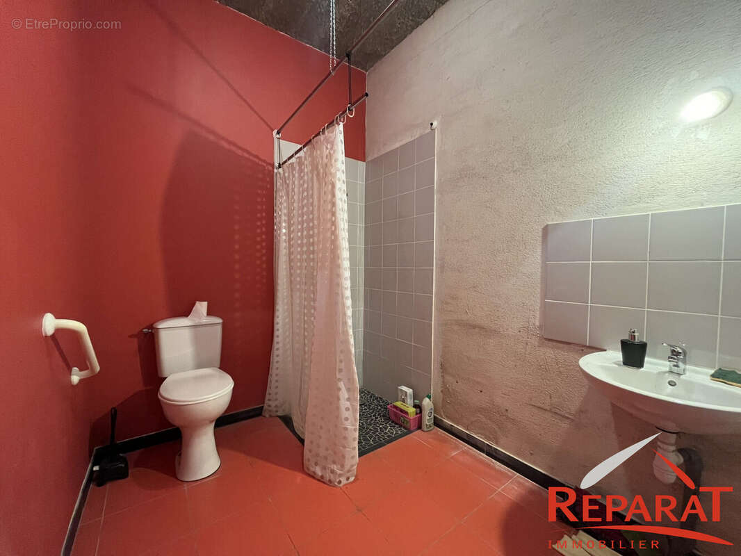 Commerce à TERRASSON-LAVILLEDIEU