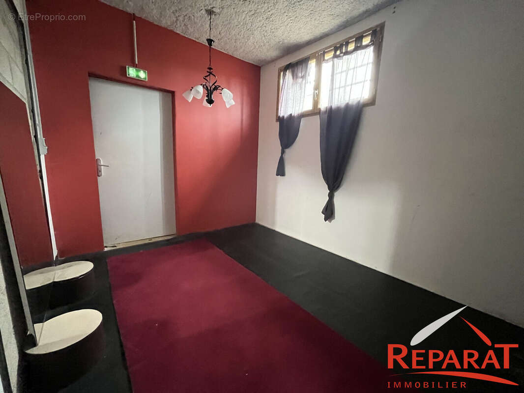 Commerce à TERRASSON-LAVILLEDIEU