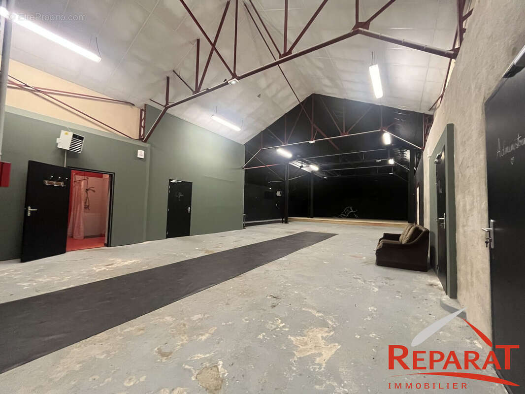 Commerce à TERRASSON-LAVILLEDIEU