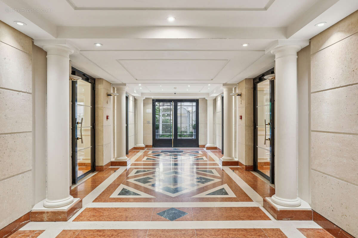 Appartement à ISSY-LES-MOULINEAUX