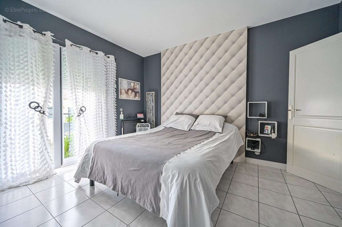 Maison à BONNEUIL-SUR-MARNE