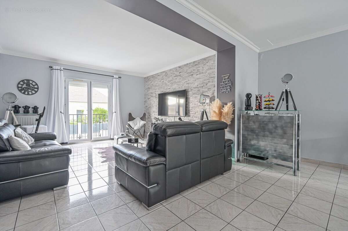 Maison à BONNEUIL-SUR-MARNE