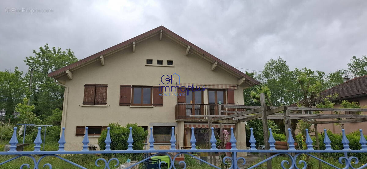 Maison à GILLY-SUR-ISERE