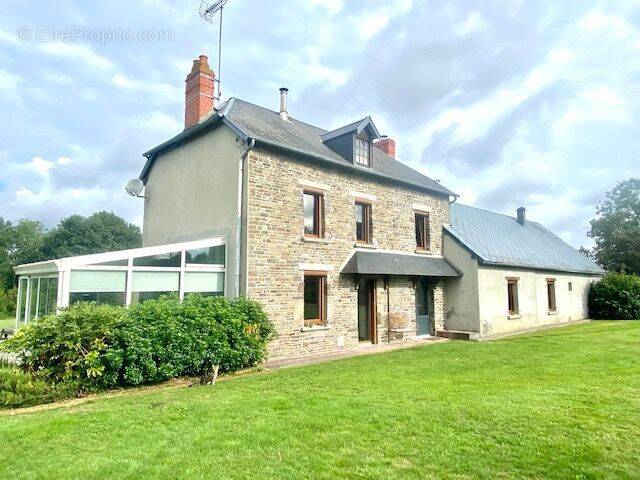 Maison à GIEVILLE