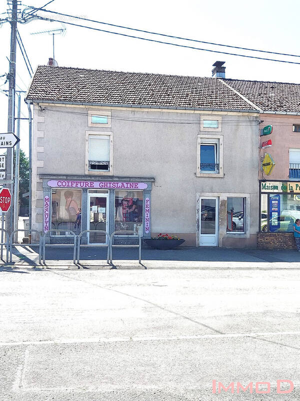 Appartement à AILLEVILLERS-ET-LYAUMONT