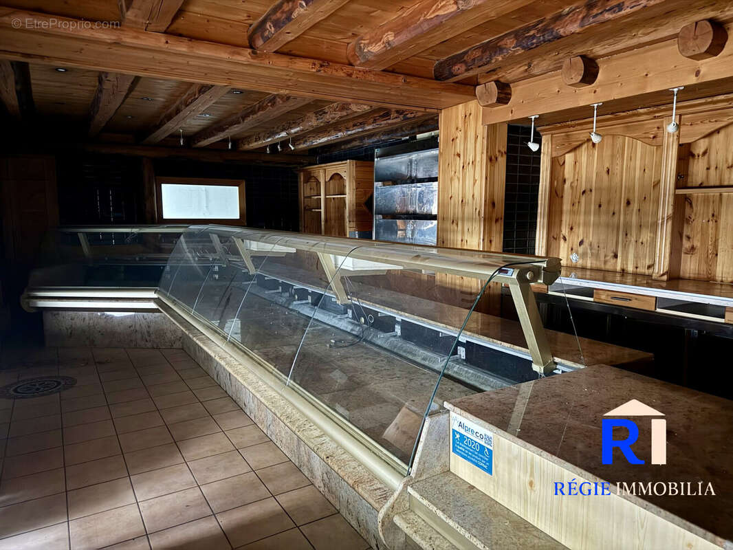 Surface commerciale 39m2 - Commerce à GRENOBLE