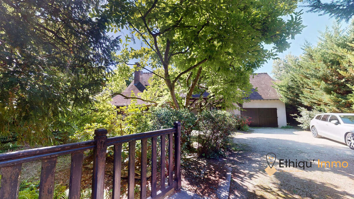 Maison à SAINTE-SAVINE