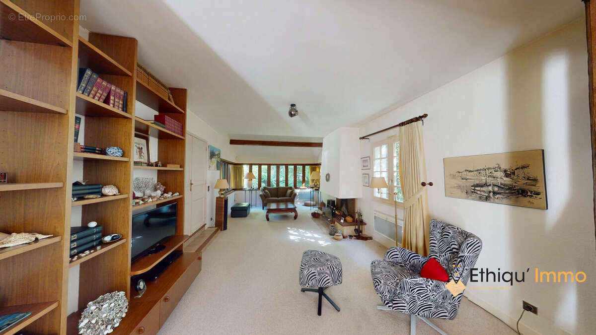 Maison à SAINTE-SAVINE