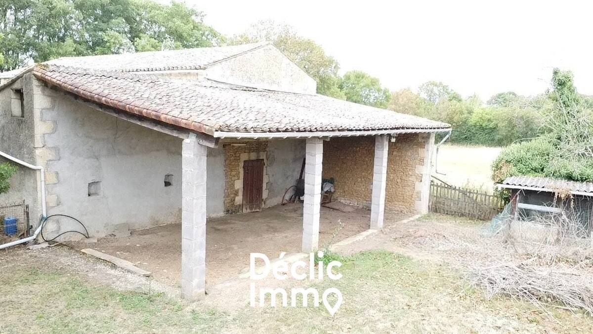 Maison à AZAY-LE-BRULE