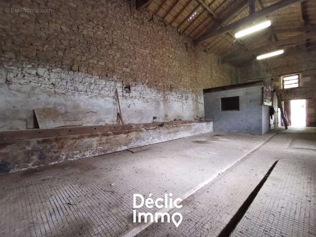 Maison à AZAY-LE-BRULE