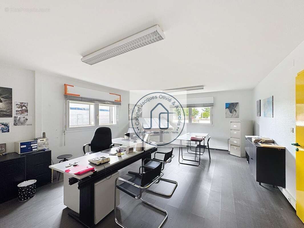 Commerce à FONTENILLES