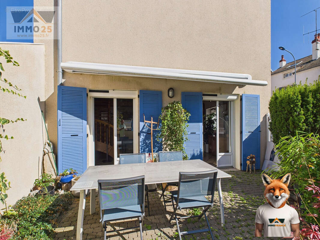 Maison à ARC-LES-GRAY