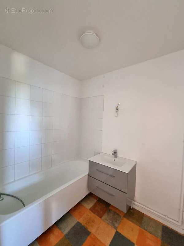 Appartement à MONTIGNY-LE-BRETONNEUX