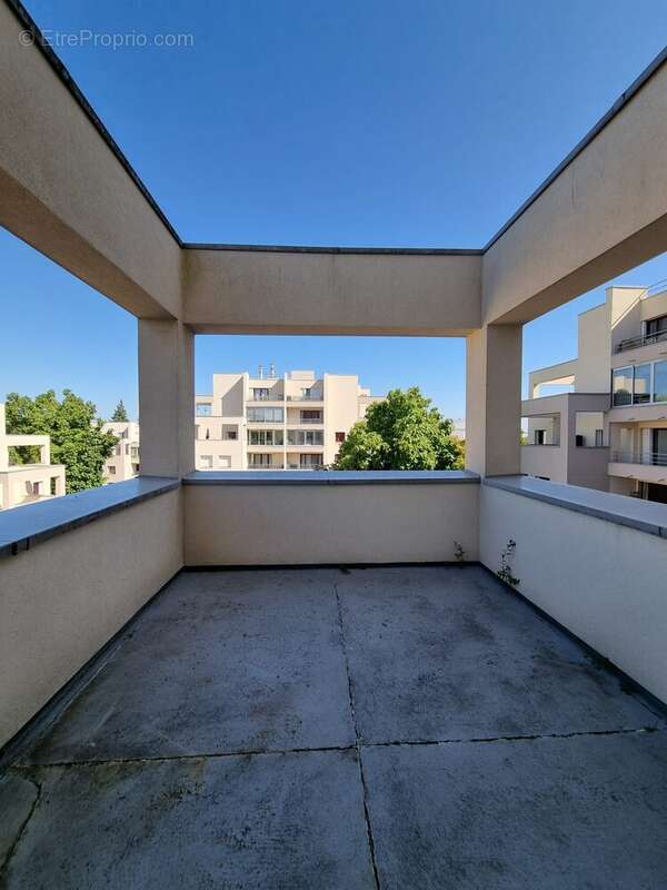 Appartement à MONTIGNY-LE-BRETONNEUX